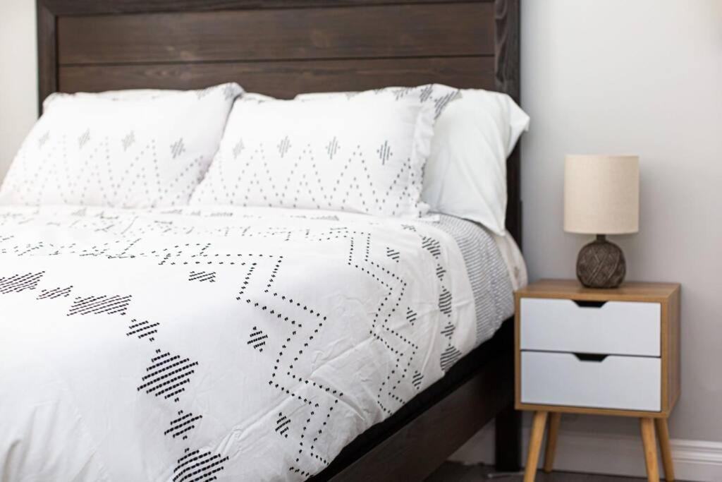 Beautiful & Cozy 1 Bedroom 1 Bath In The Westshore Вікторія Екстер'єр фото